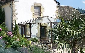 Les Hotes Du Lac, Chambres Et Tables D'Hotes