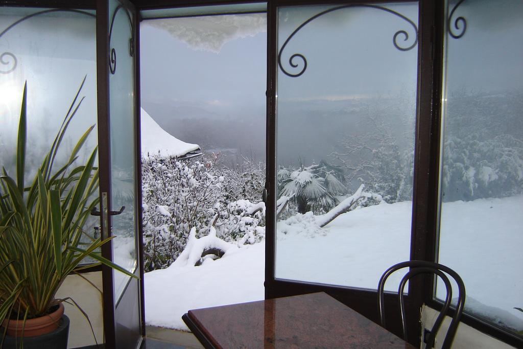 Les Hotes Du Lac, Chambres Et Tables D'Hotes Mandailles  Exterior foto