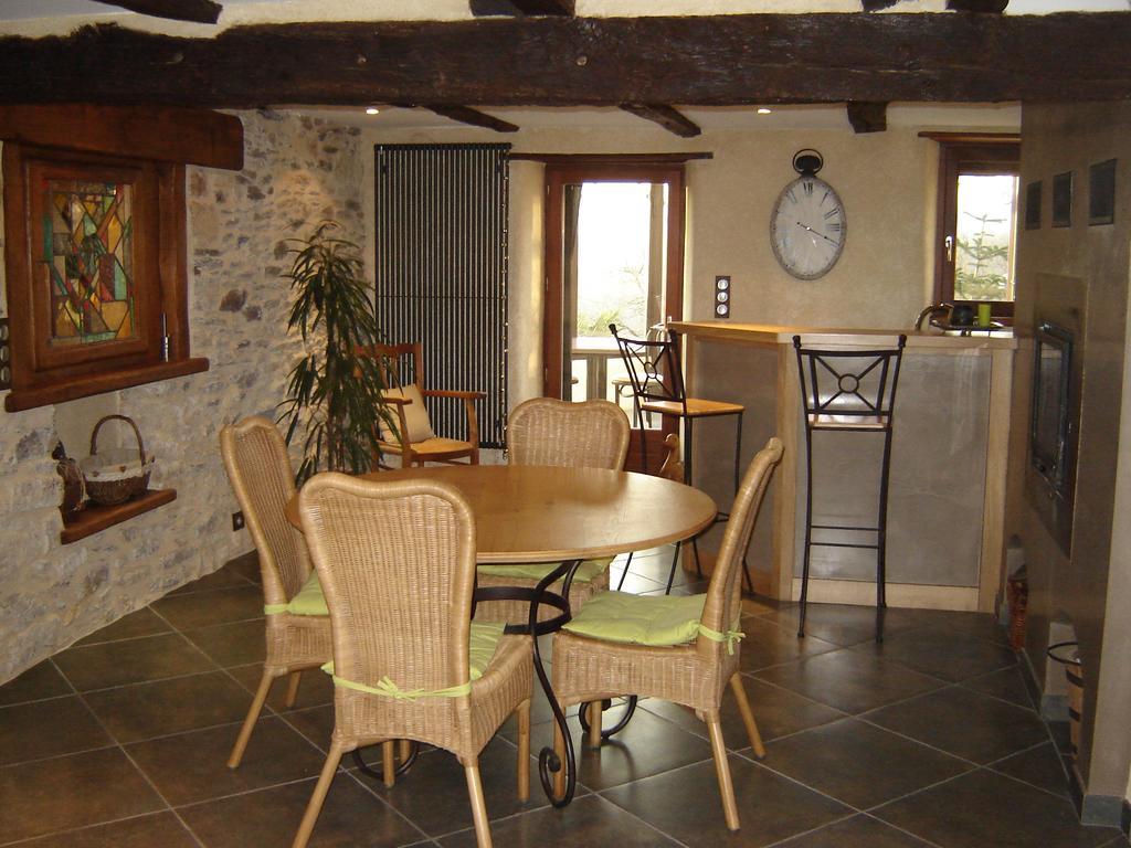 Les Hotes Du Lac, Chambres Et Tables D'Hotes Mandailles  Exterior foto